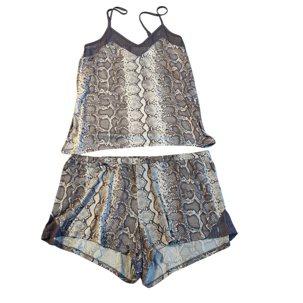 Vince Camuto Pajama Set Womens Small Grey Snakeskin Print Camisole Shorts 2pc